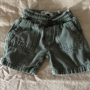 Zara Green Casual Cargo Shorts